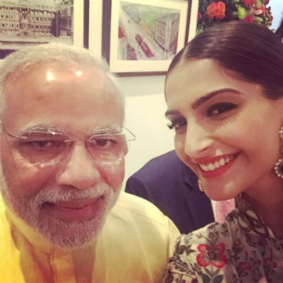 Sonam posts "best selfie" with NaMo